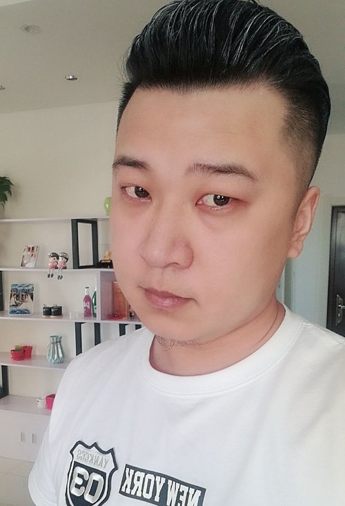 大胖脸男生适合什么发型 迅速变潮男的短发图片